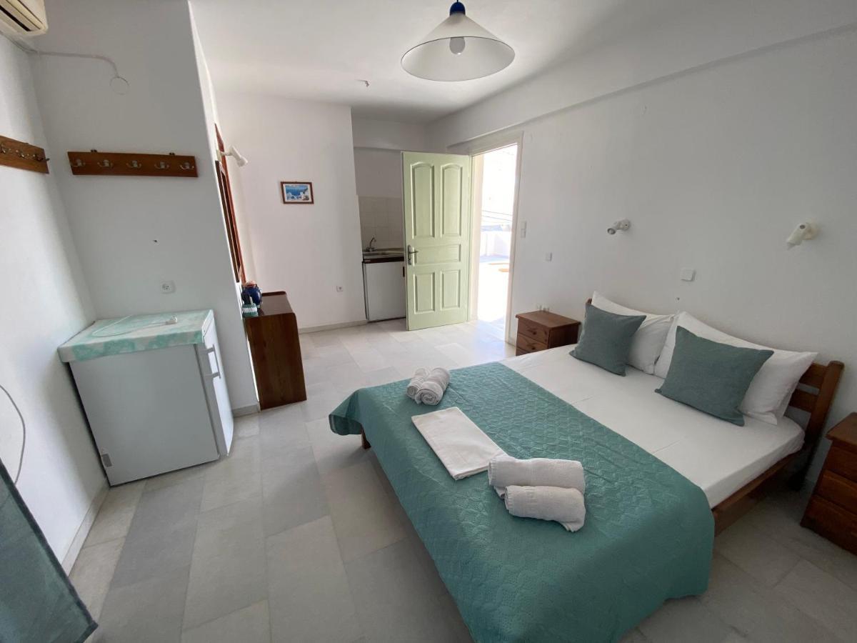 Отель Asiminas Naxos City Экстерьер фото
